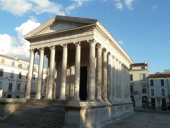 La Maison Carrée
